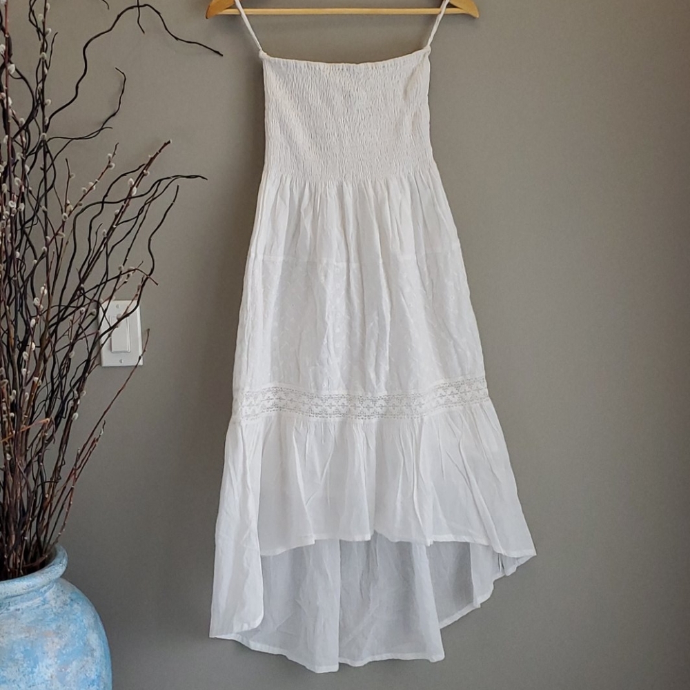 White eyelet strapless hi-low dres